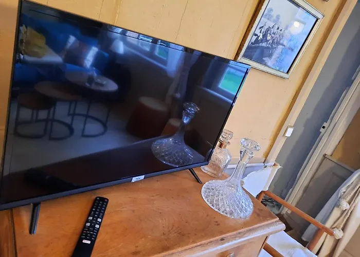 Maison Centre Ville: Historic Retreat With Private & Prime Location * Honfleur