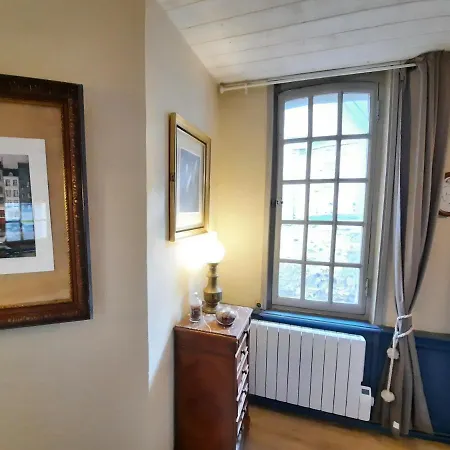 Maison Centre Historique - Bain à Remous, Sauna, Cour Extérieure Privative - Peut Se Faire à Pied à 3min Du Vieux Port, 10min De La Plage, 3min D'un Parking Gratuit, Restaurants, Boutiques, Musés, Etc Casa de Férias