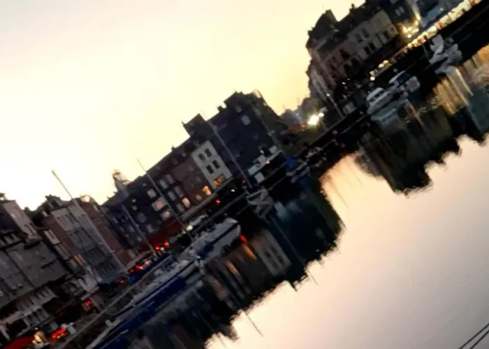 بيت للعطل Maison Centre Historique - Bain A Remous, Sauna, Cour Exterieure Privative - Peut Se Faire A Pied A 3min Du Vieux Port, 10min De La Plage, 3min D'un Parking Gratuit, Restaurants, Boutiques, Muses, Etc