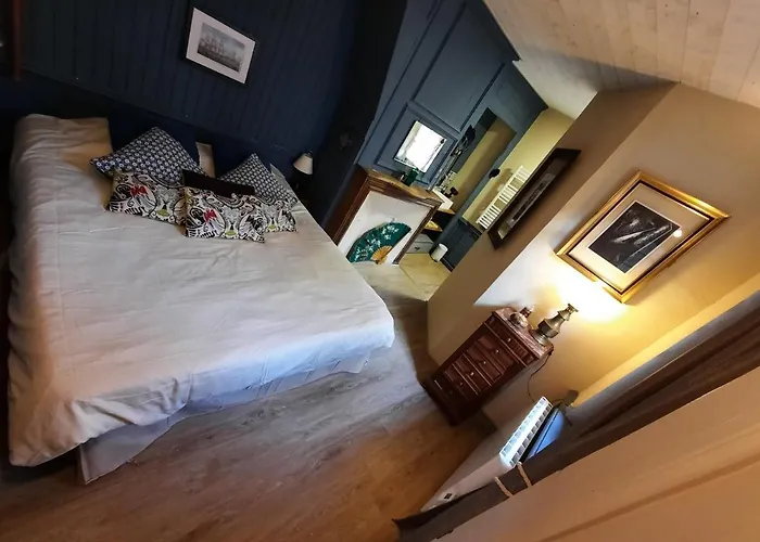 Maison Centre Historique - Bain A Remous, Sauna, Cour Exterieure Privative - Peut Se Faire A Pied A 3min Du Vieux Port, 10min De La Plage, 3min D'un Parking Gratuit, Restaurants, Boutiques, Muses, Etc بيت للعطل *