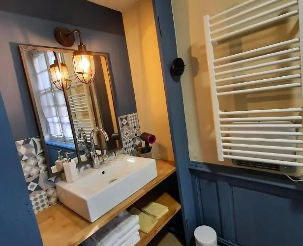 بيت للعطل Maison Centre Historique - Bain A Remous, Sauna, Cour Exterieure Privative - Peut Se Faire A Pied A 3min Du Vieux Port, 10min De La Plage, 3min D'un Parking Gratuit, Restaurants, Boutiques, Muses, Etc أونفلور